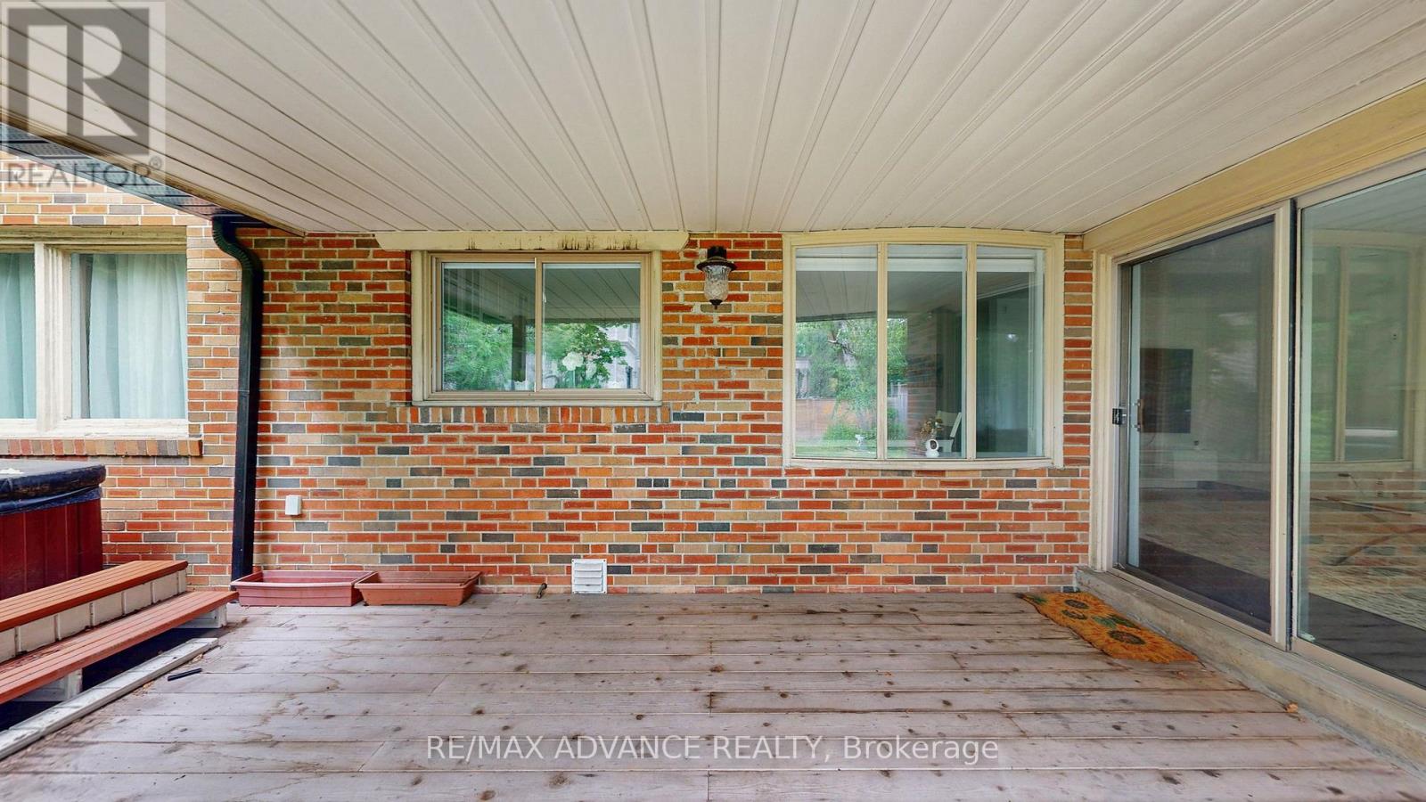 Photo 48 of 9 Carluke Crescent, Toronto ON