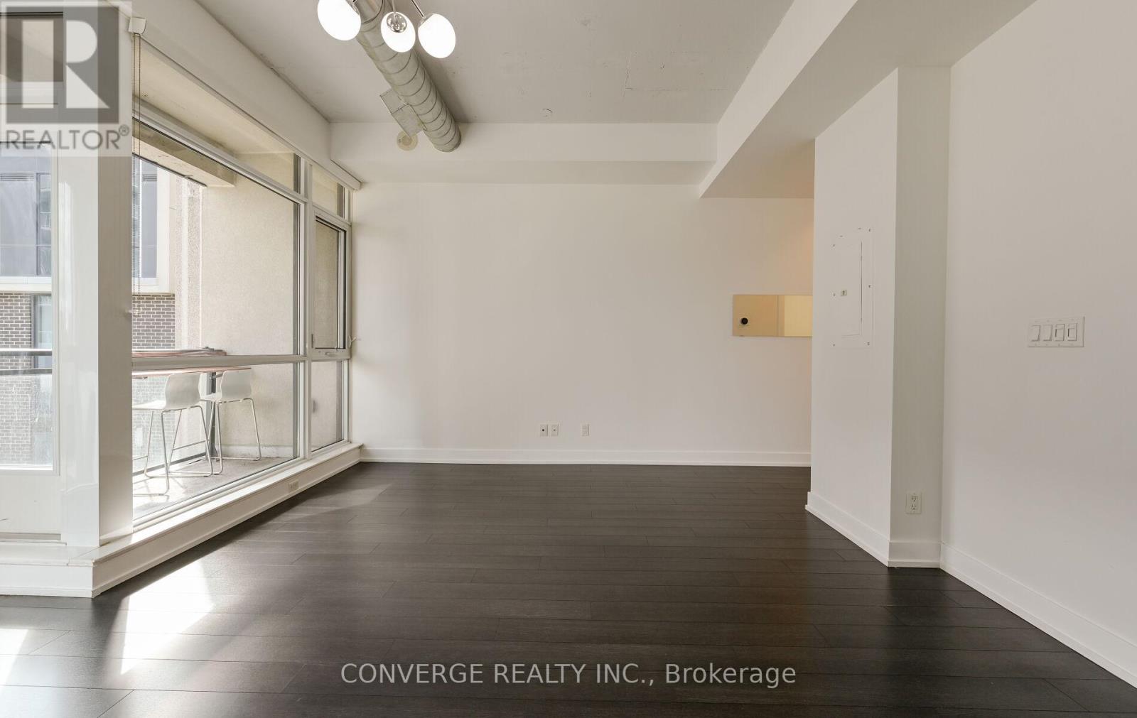 Photo 8 of 203 75 The Donway W, Toronto ON