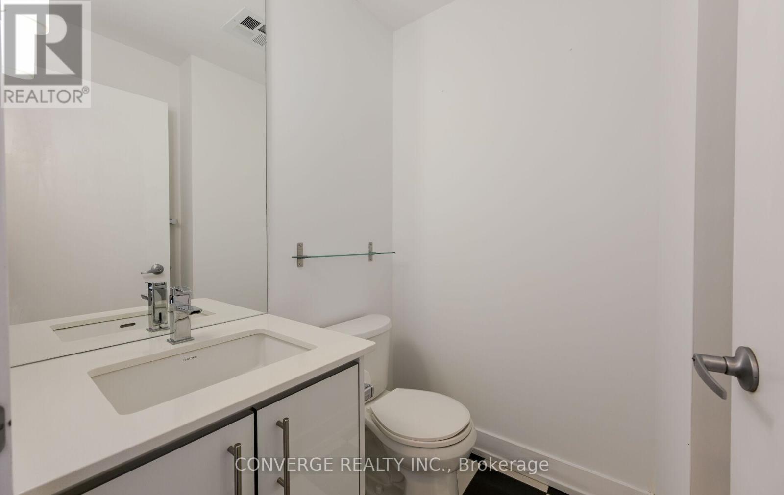 Photo 35 of 203 75 The Donway W, Toronto ON