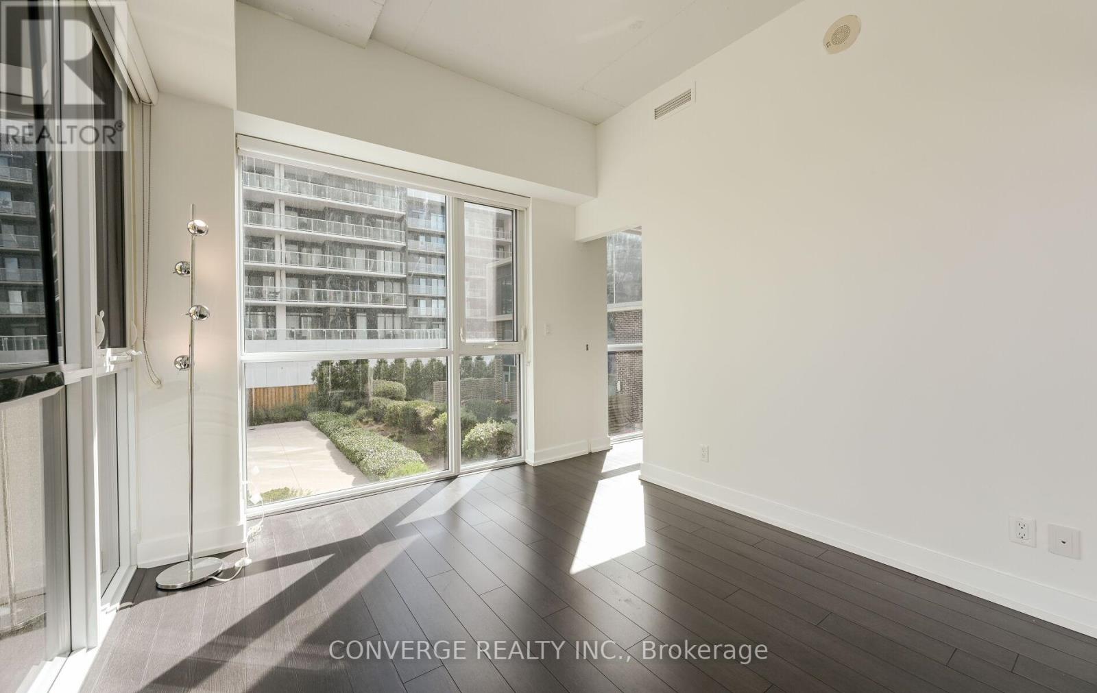 Photo 13 of 203 75 The Donway W, Toronto ON