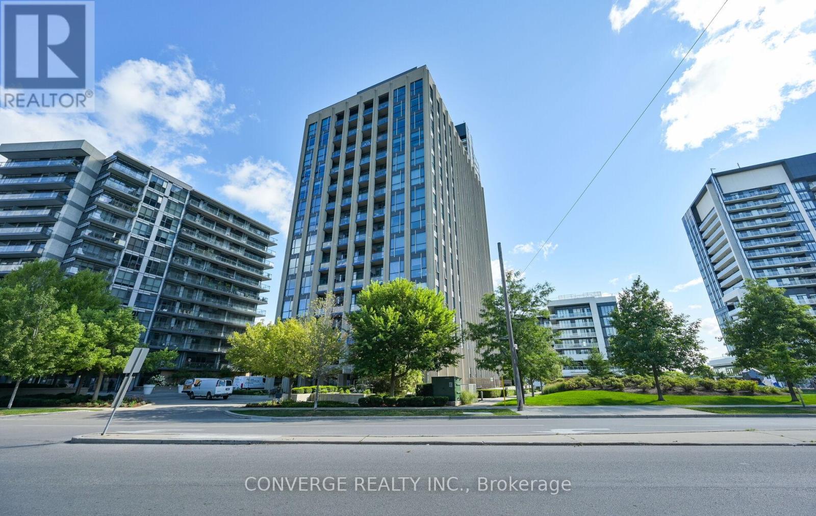 Photo 15 of 203 75 The Donway W, Toronto ON