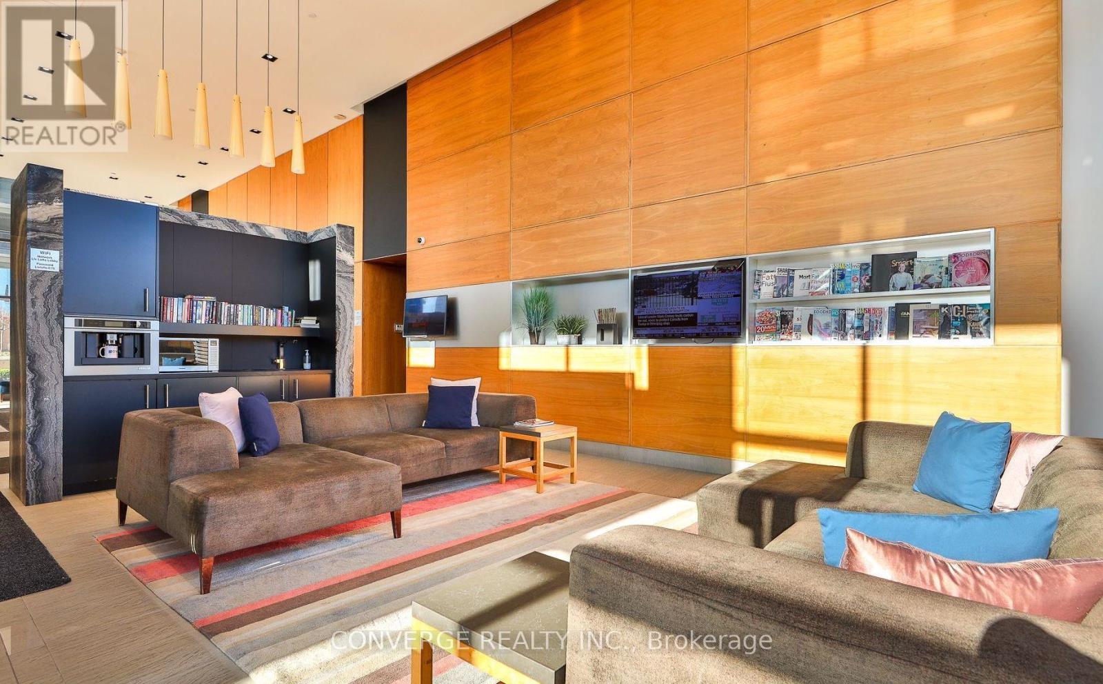 Photo 10 of 203 75 The Donway W, Toronto ON