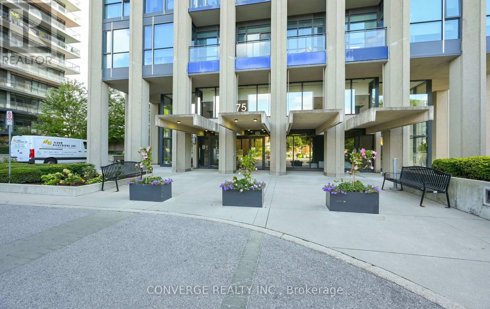 Photo 37 of 203 75 The Donway W, Toronto ON