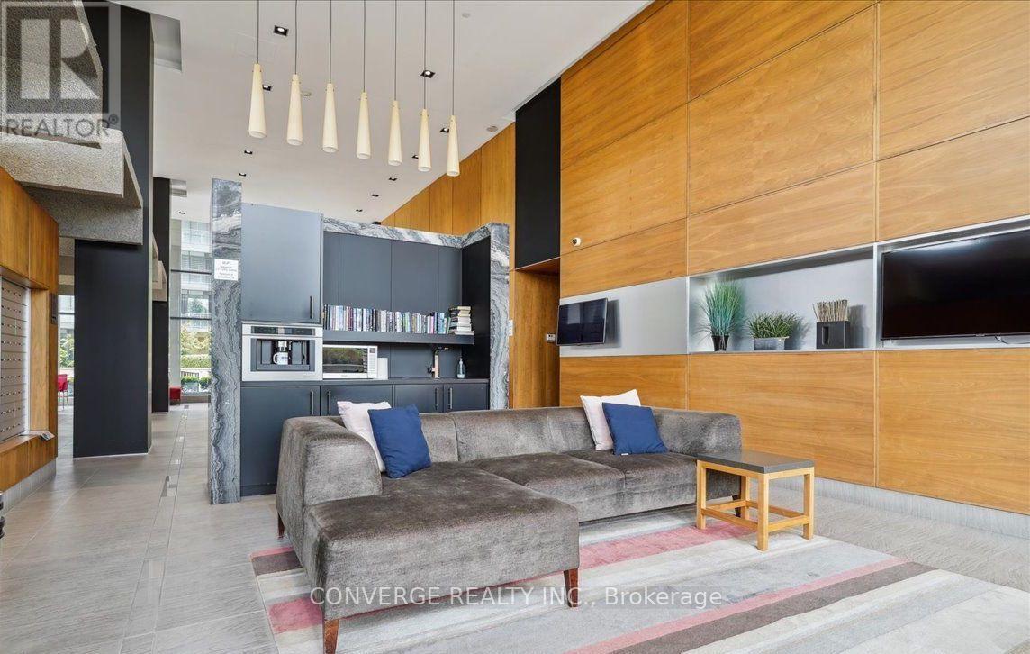 Photo 14 of 203 75 The Donway W, Toronto ON