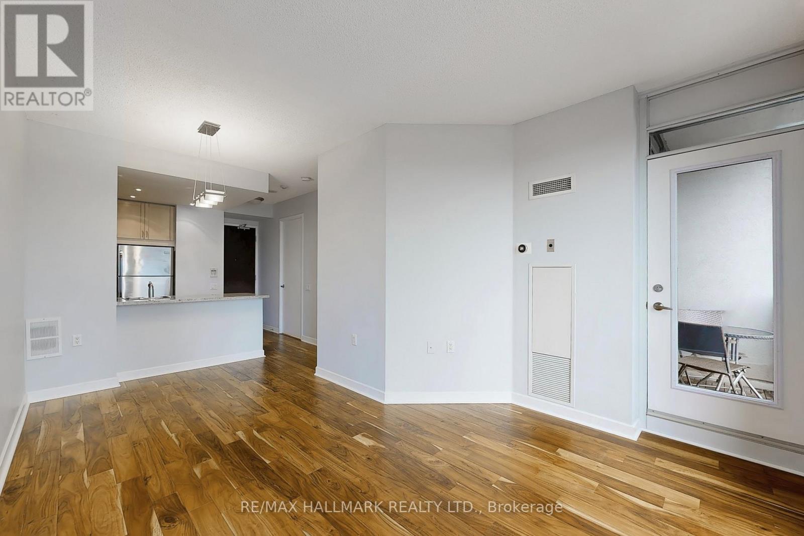 Photo 32 of 1403 85 Bloor Street E, Toronto ON