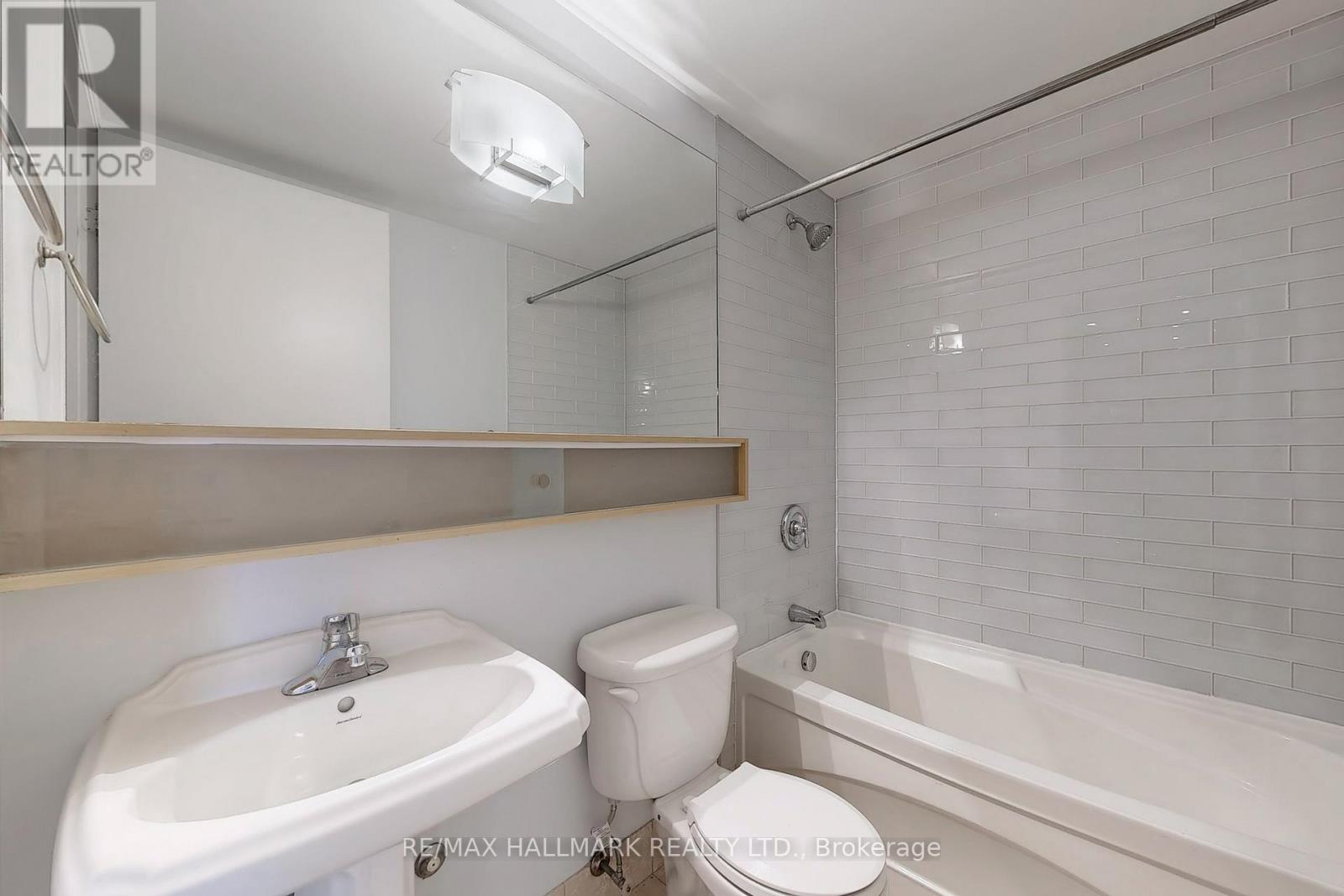 Photo 1 of 1403 85 Bloor Street E, Toronto ON