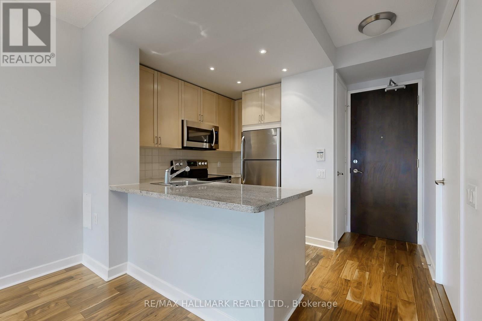 Photo 28 of 1403 85 Bloor Street E, Toronto ON