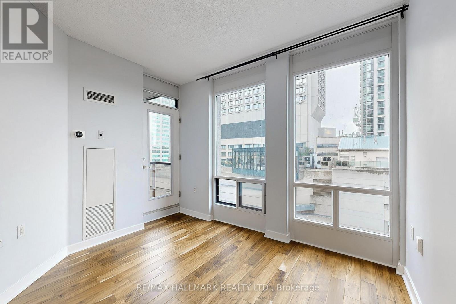 Photo 21 of 1403 85 Bloor Street E, Toronto ON