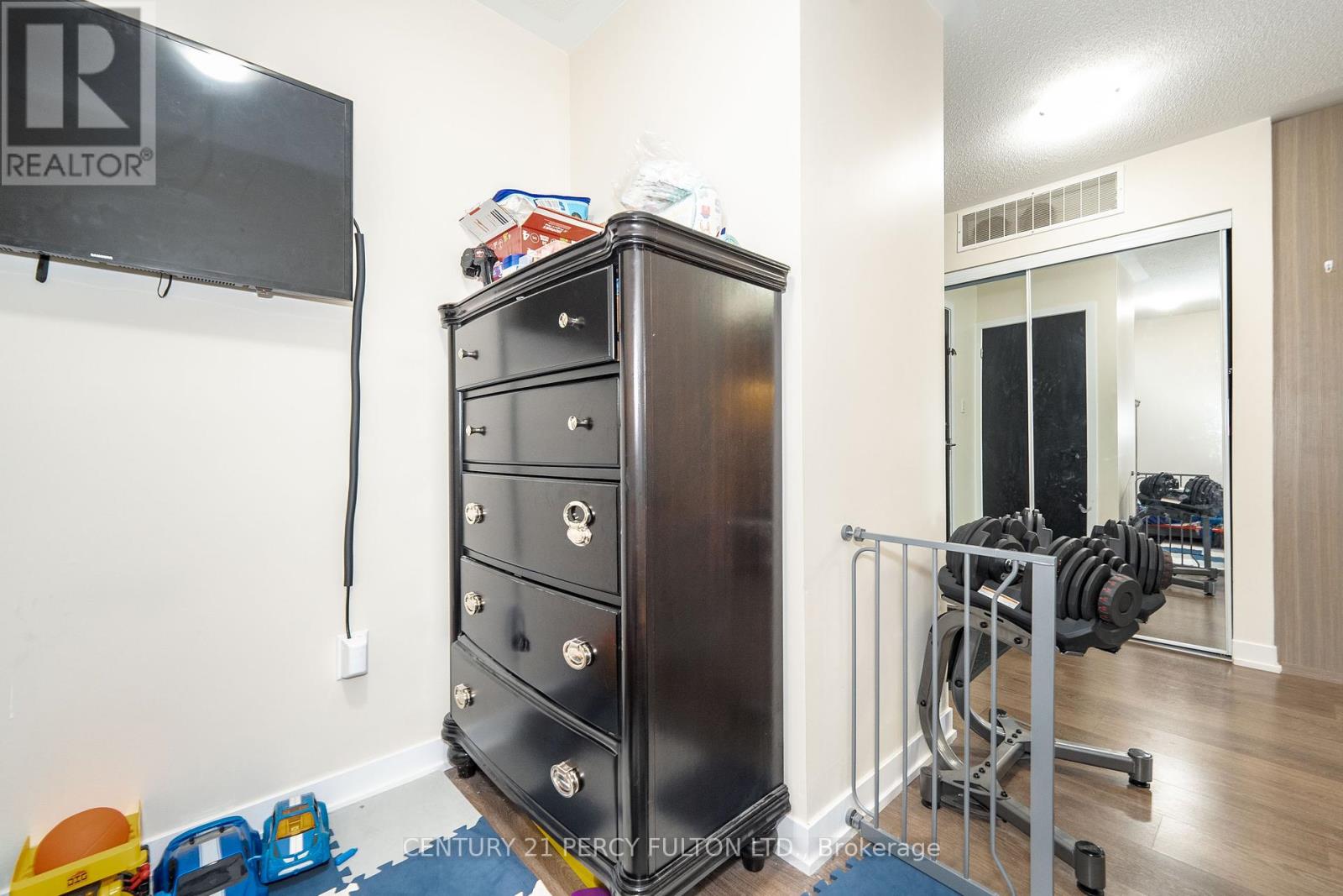 Photo 9 of 202 20 Orchid Place Drive, Toronto ON