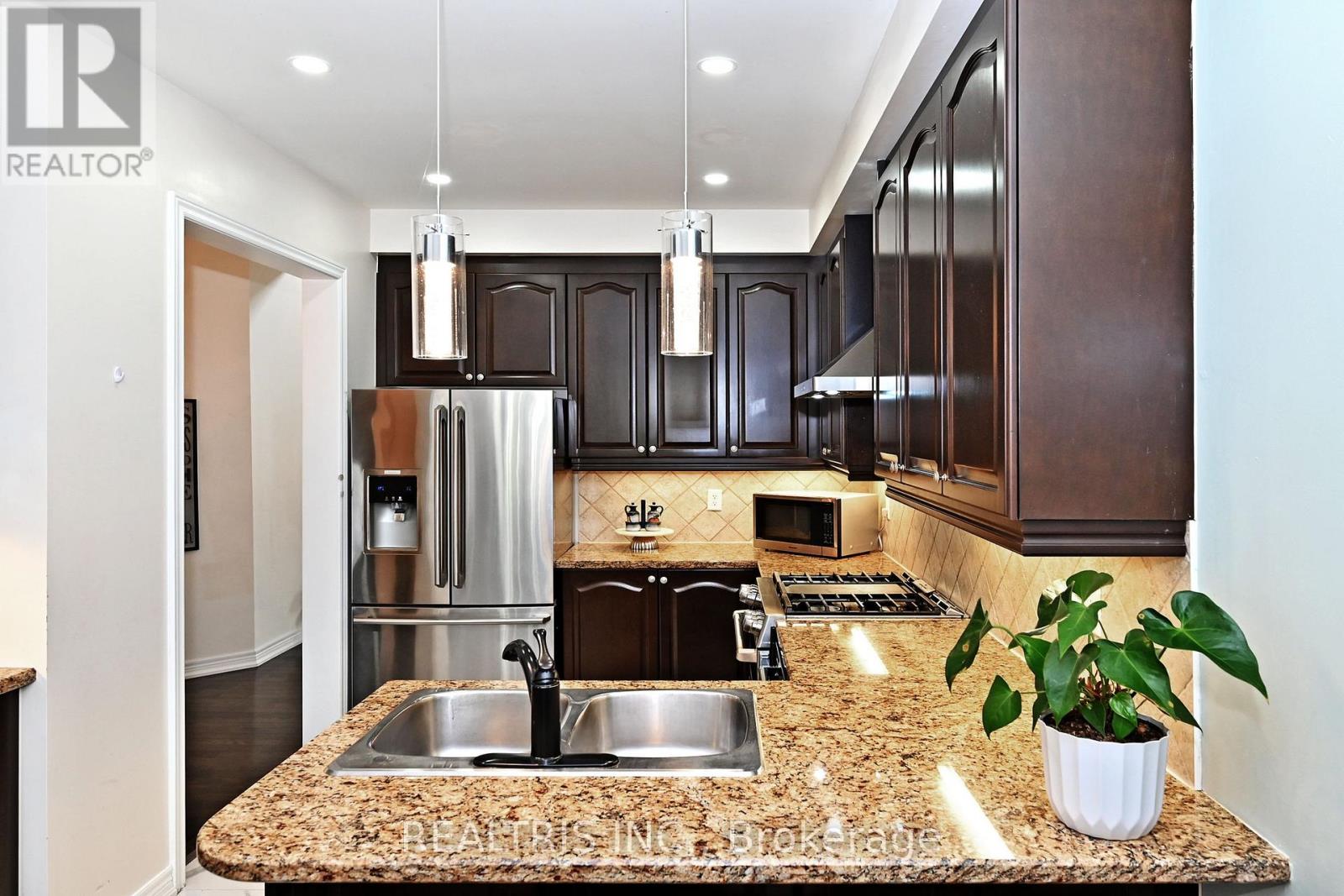 Photo 7 of 10 B Hunt Street, Clarington ON