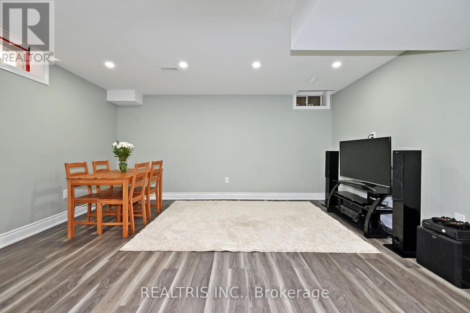Photo 8 of 10 B Hunt Street, Clarington ON