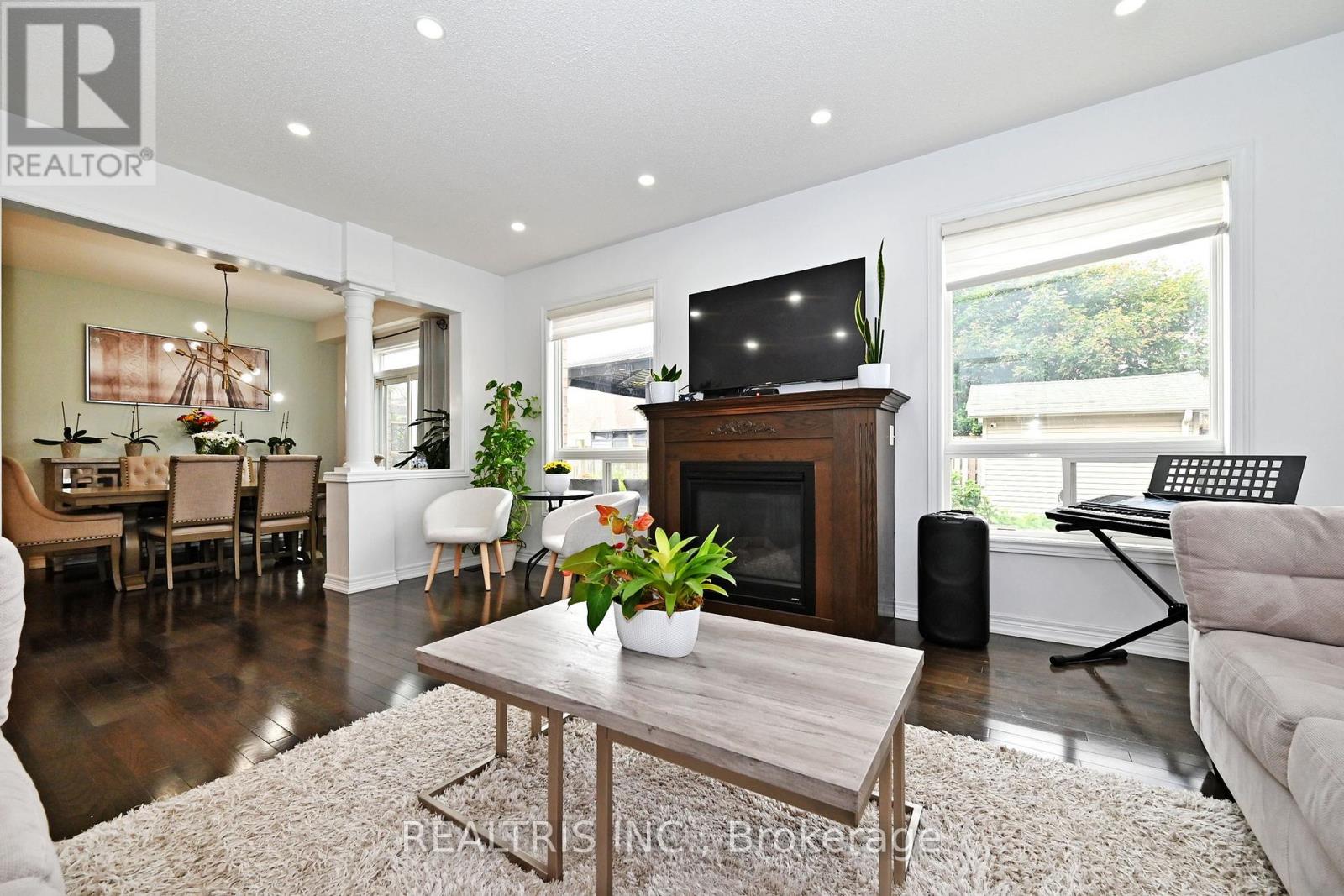 Photo 5 of 10 B Hunt Street, Clarington ON