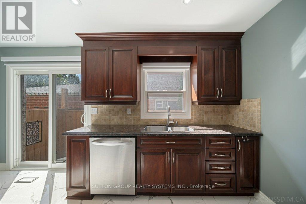 Photo 23 of 1114 Cedarcroft Crescent, Pickering ON