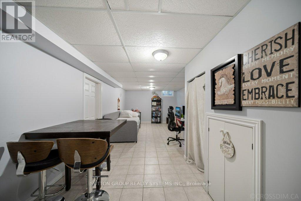Photo 20 of 1114 Cedarcroft Crescent, Pickering ON