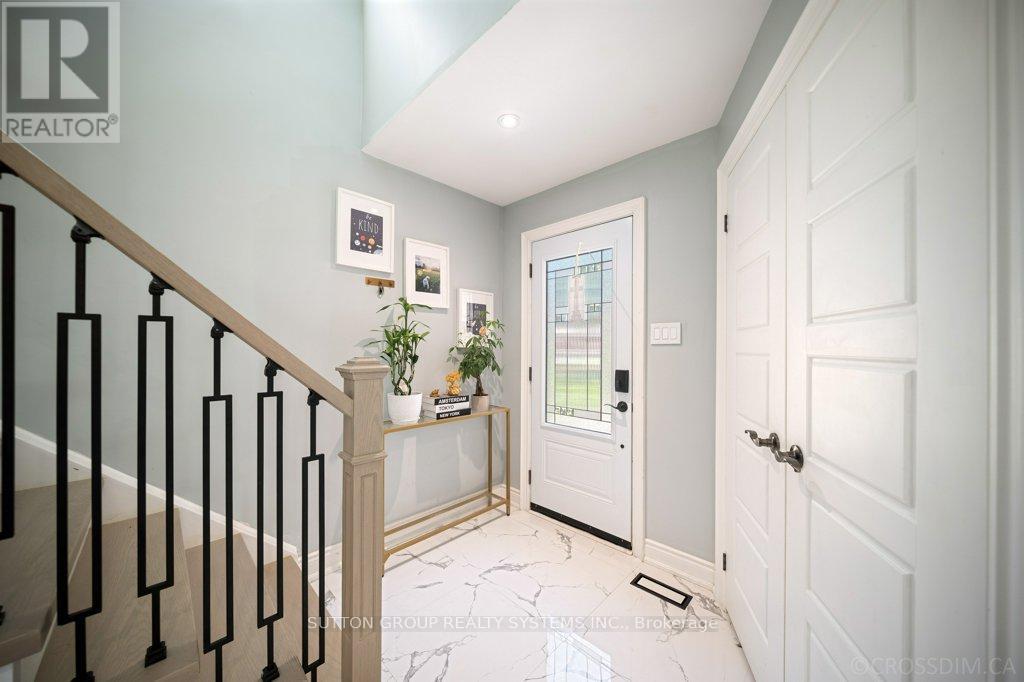 Photo 8 of 1114 Cedarcroft Crescent, Pickering ON