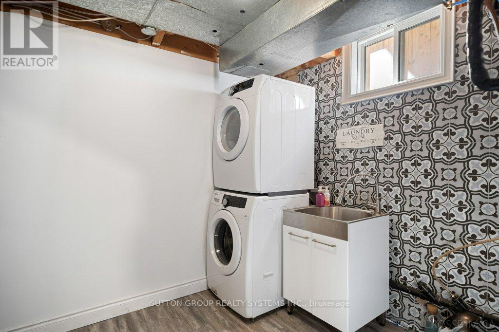 Photo 16 of 1114 Cedarcroft Crescent, Pickering ON