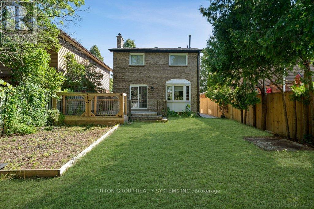 Photo 4 of 1114 Cedarcroft Crescent, Pickering ON