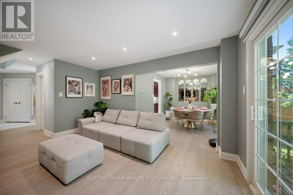 Photo 32 of 1114 Cedarcroft Crescent, Pickering ON