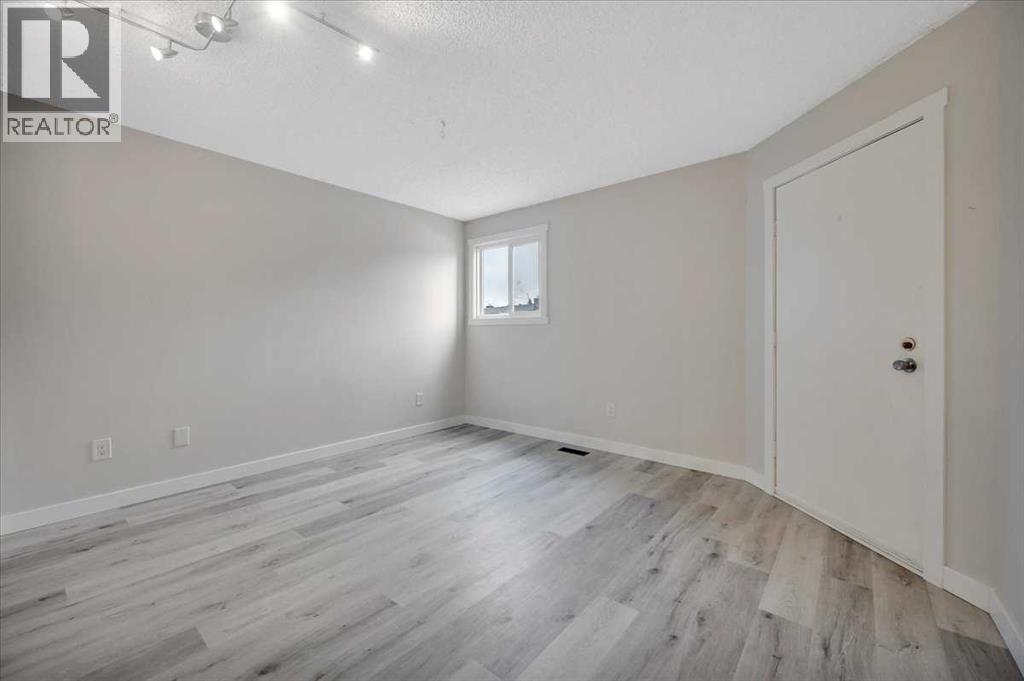 Photo 24 of 3540 42 Street, Edmonton AB