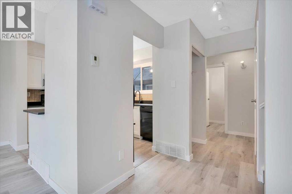Photo 32 of 3540 42 Street, Edmonton AB