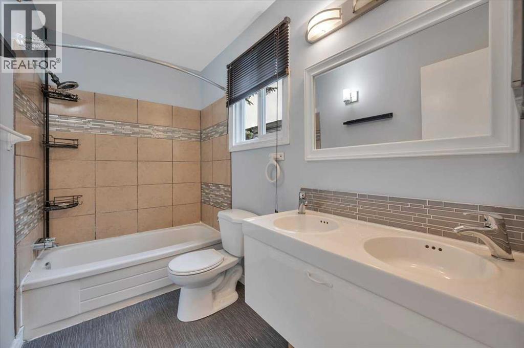 Photo 30 of 3540 42 Street, Edmonton AB