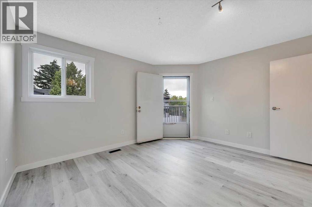 Photo 5 of 3540 42 Street, Edmonton AB