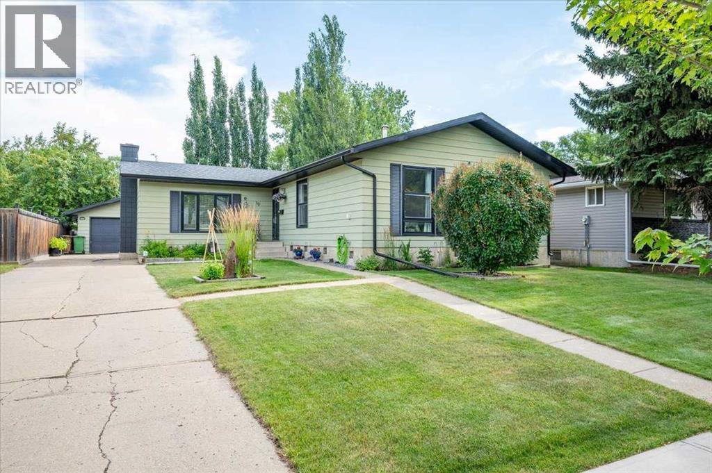 Photo 35 of 19 Lamoureux Place, St Albert AB