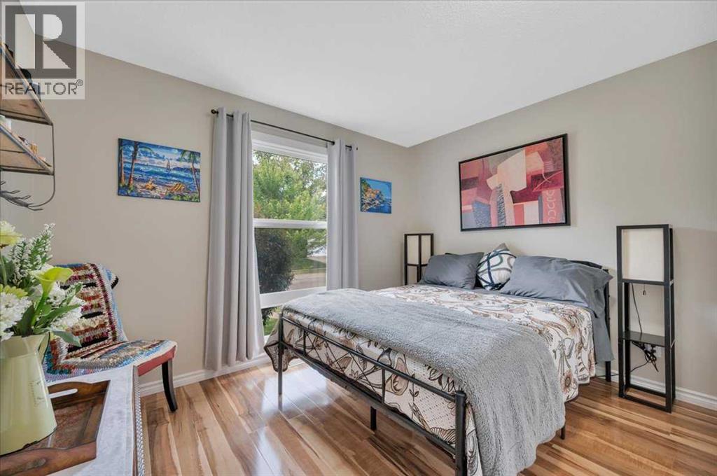 Photo 31 of 19 Lamoureux Place, St Albert AB
