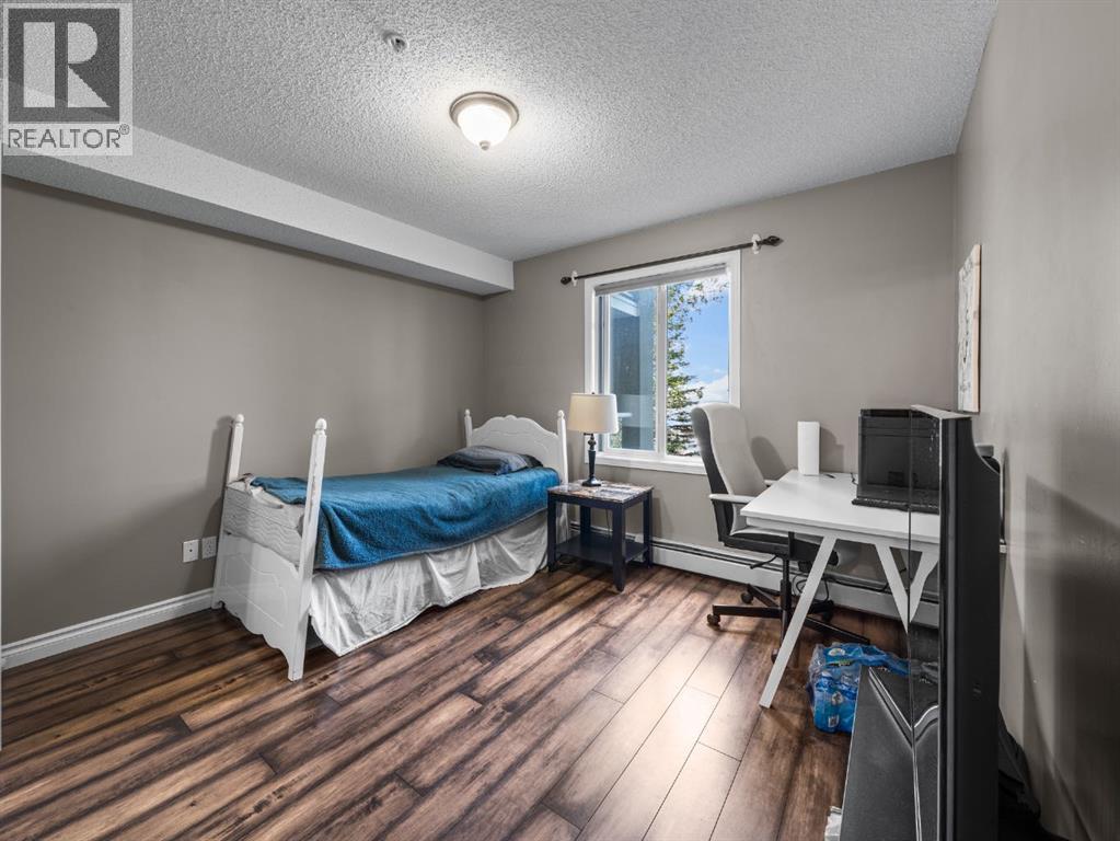 Single Family House for Sale in   Fish Creek Boulevard SW Evergreen Calgary 