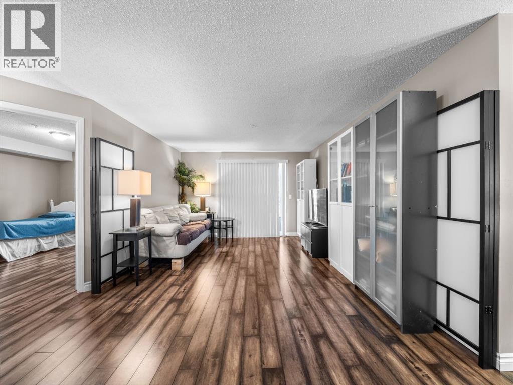 Single Family House for Sale in   Fish Creek Boulevard SW Evergreen Calgary 
