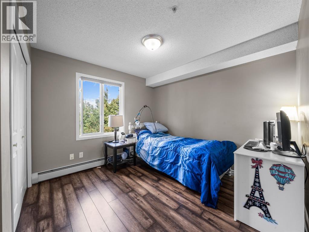 Single Family House for Sale in   Fish Creek Boulevard SW Evergreen Calgary 