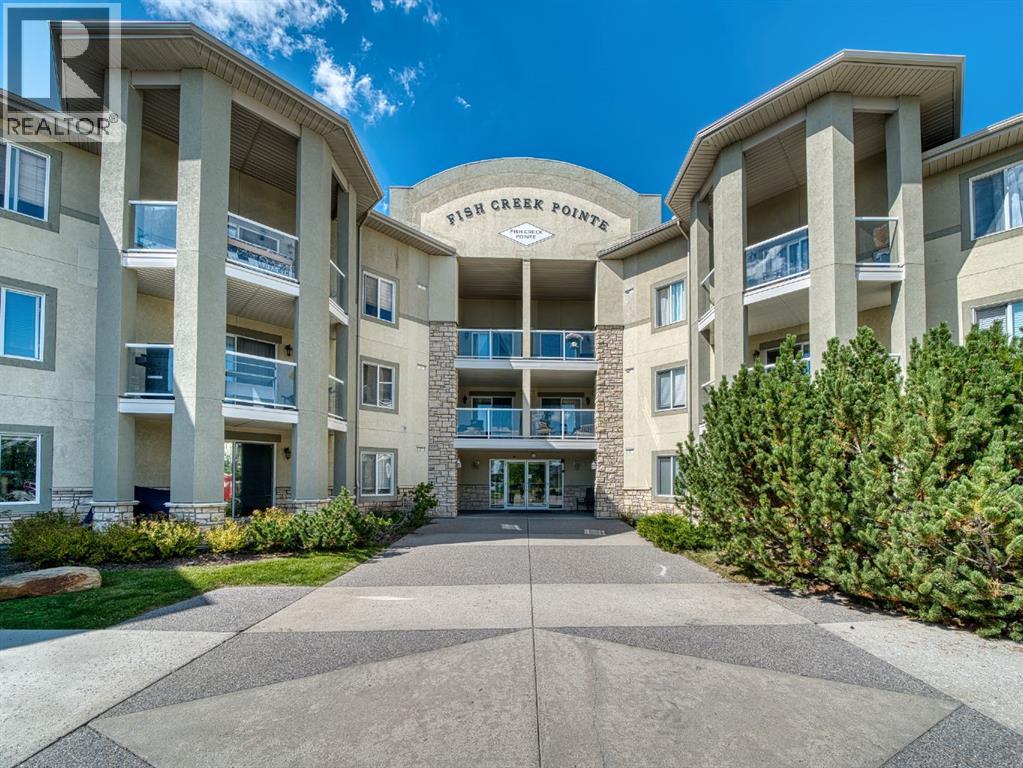 Single Family House for Sale in   Fish Creek Boulevard SW Evergreen Calgary 