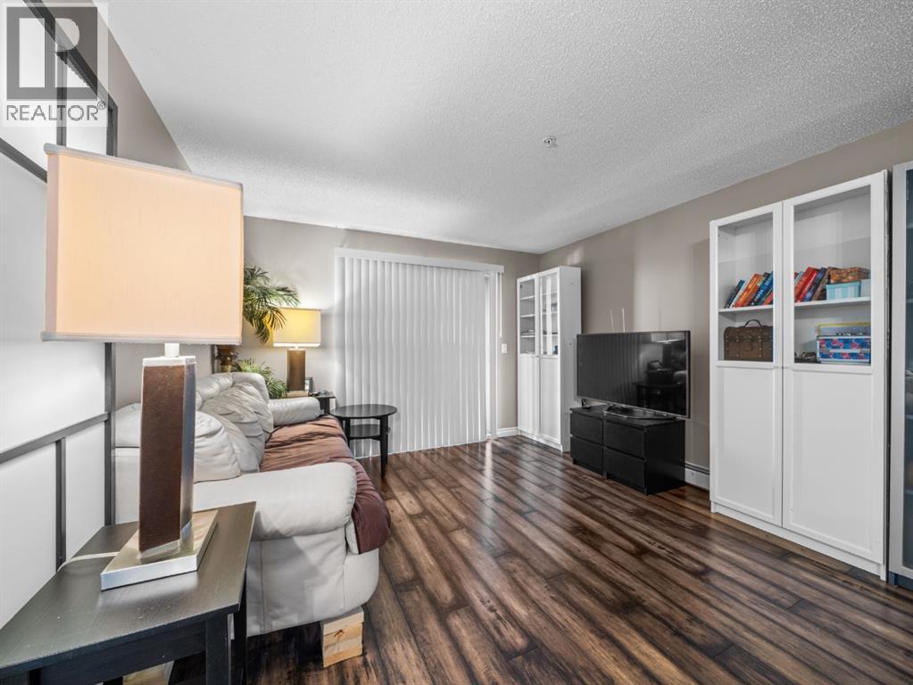 Single Family House for Sale in   Fish Creek Boulevard SW Evergreen Calgary 