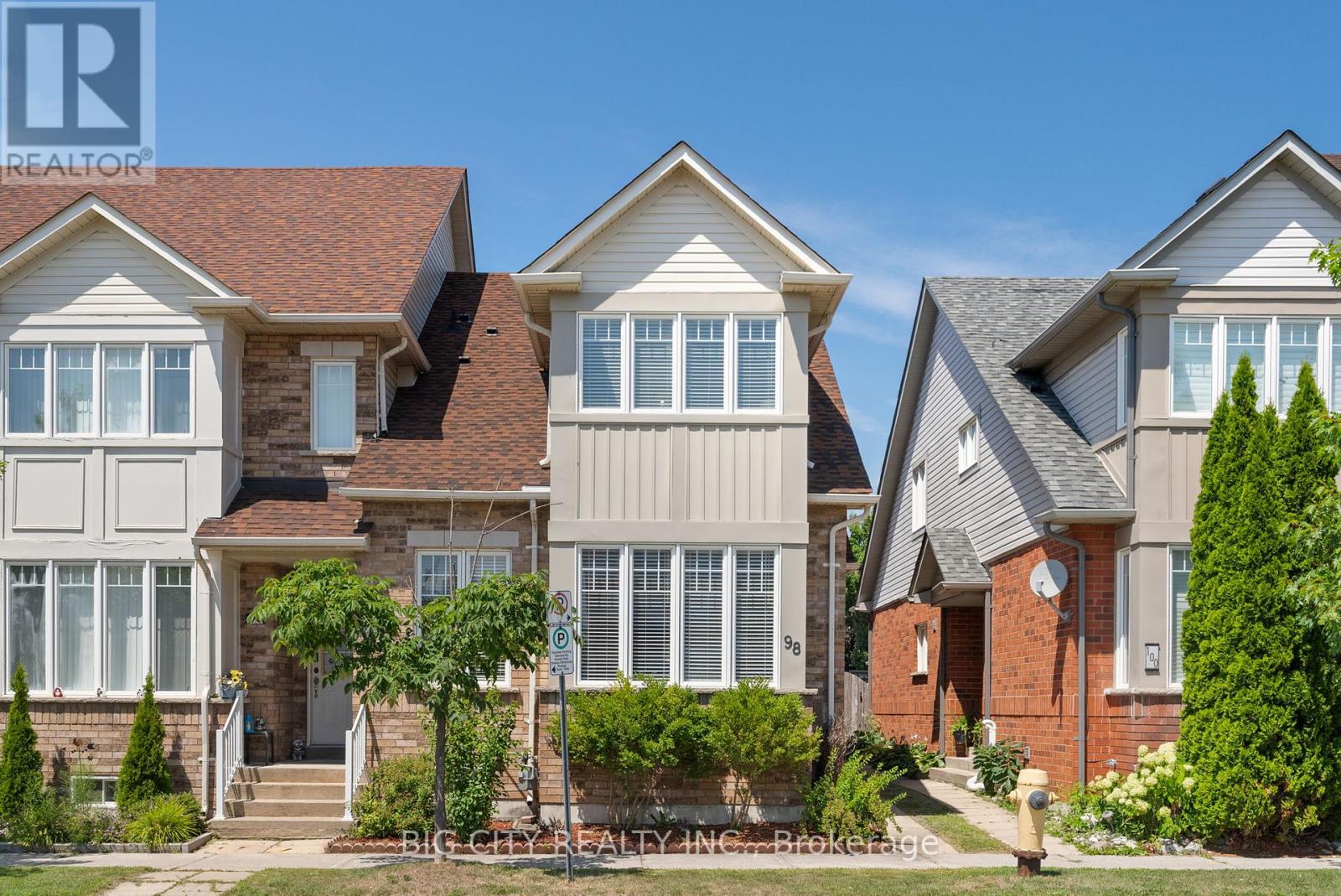 Photo 28 of 98 Riverlands Avenue, Markham ON
