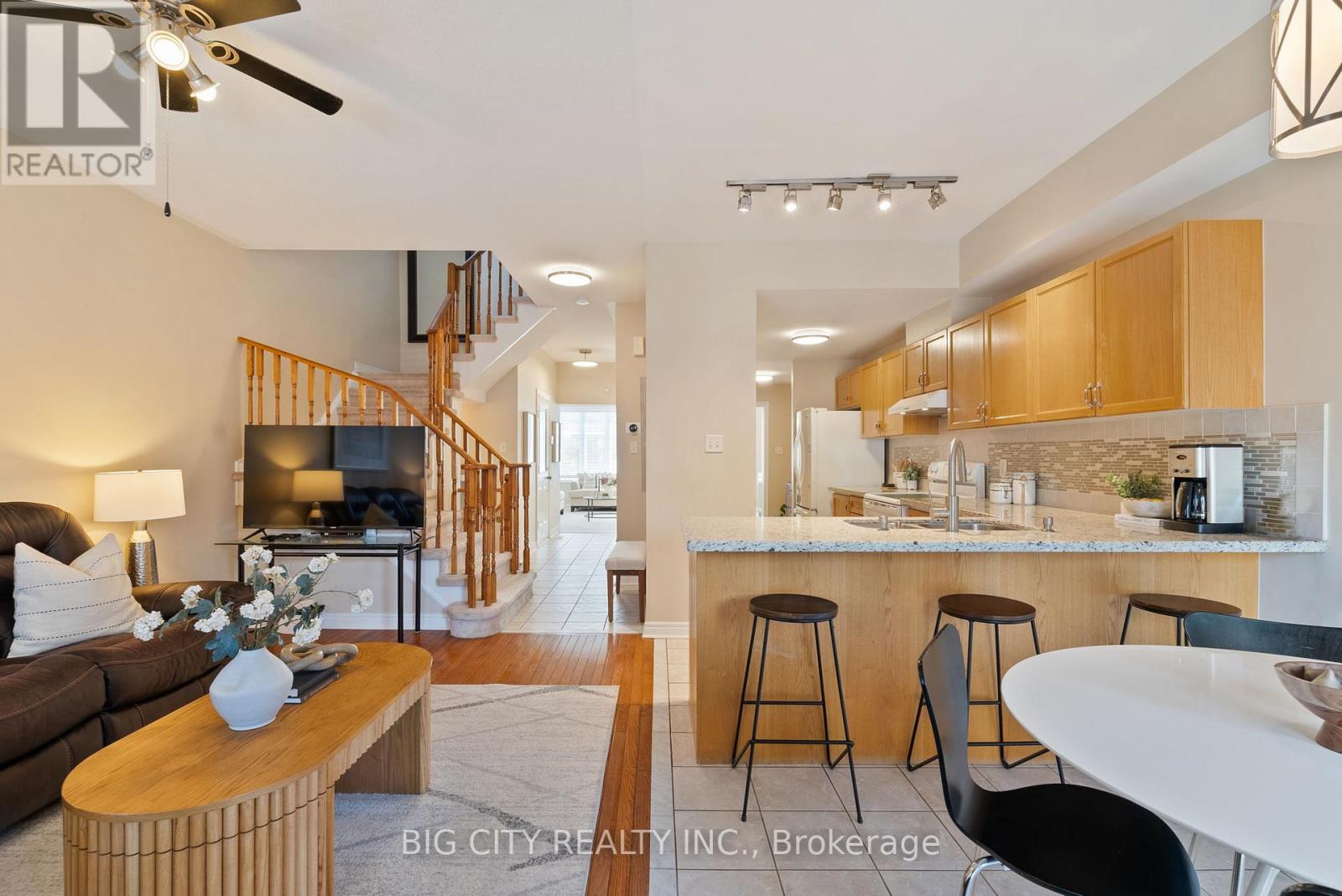 Photo 19 of 98 Riverlands Avenue, Markham ON
