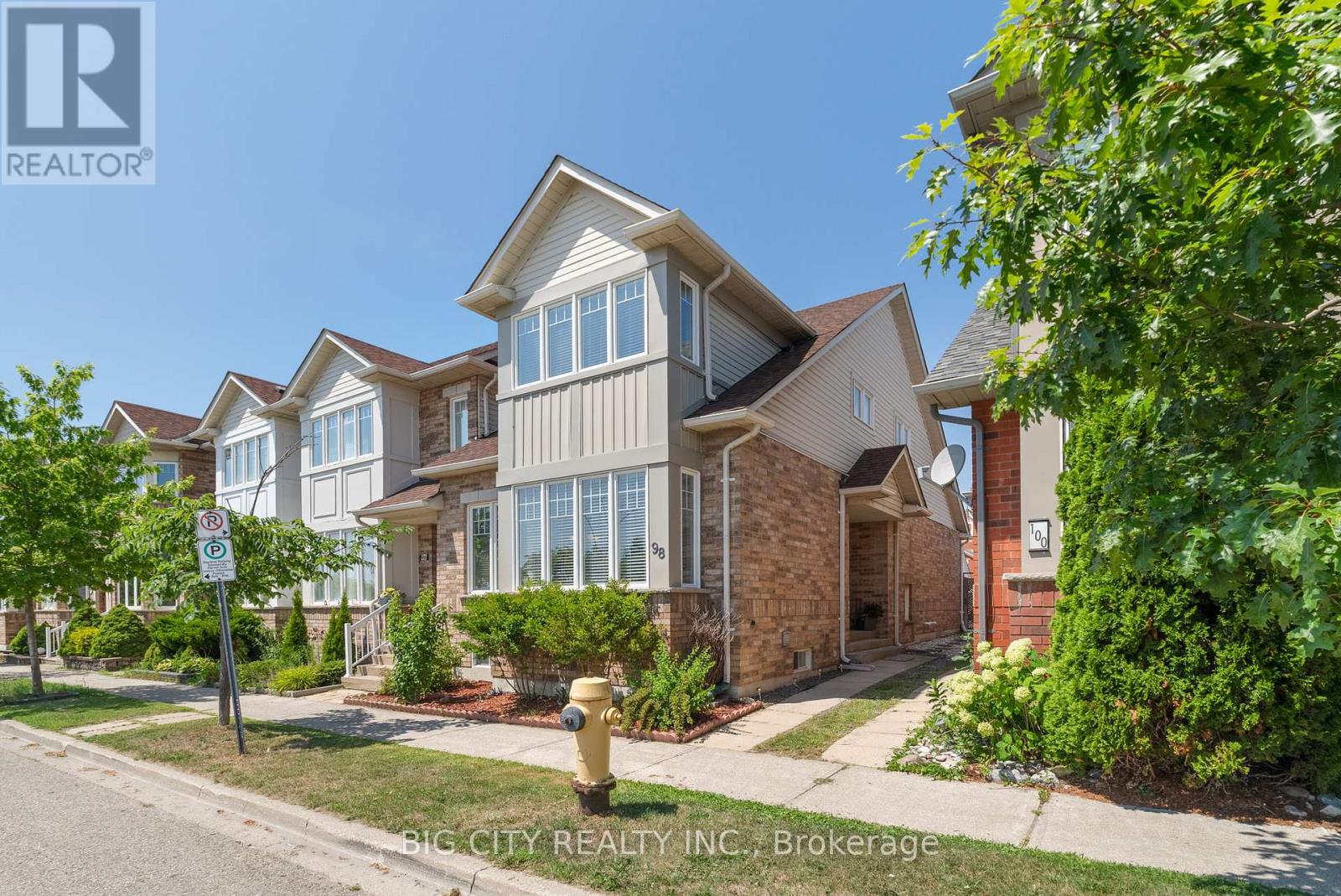 Photo 16 of 98 Riverlands Avenue, Markham ON