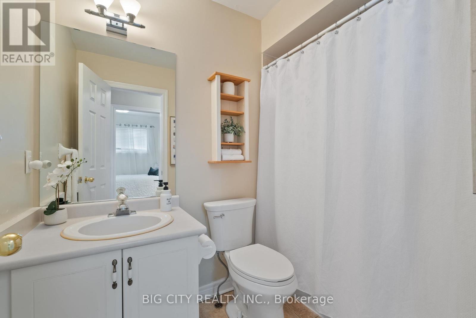 Photo 9 of 98 Riverlands Avenue, Markham ON