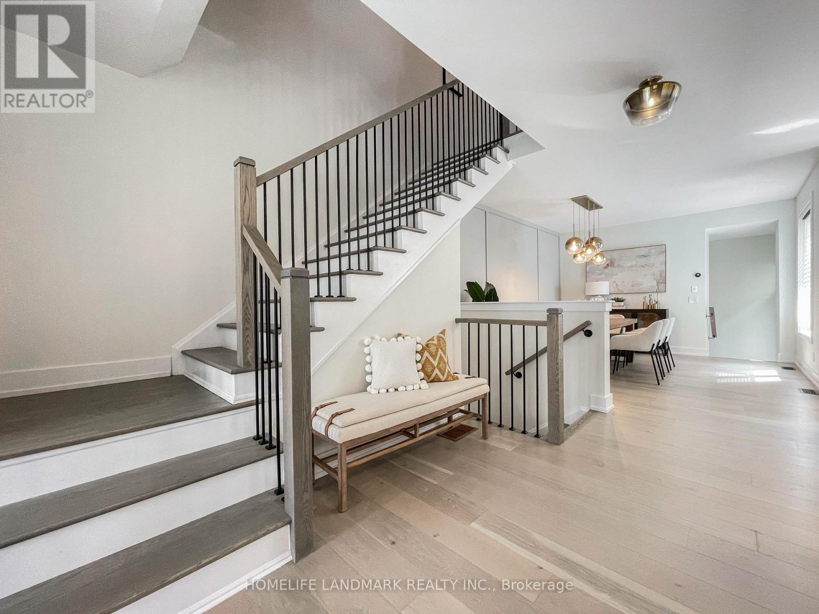 Photo 12 of 5 Parkstone Road, Markham ON