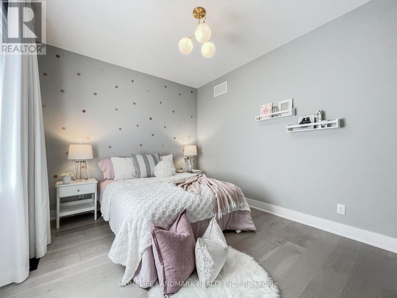 Photo 19 of 5 Parkstone Road, Markham ON