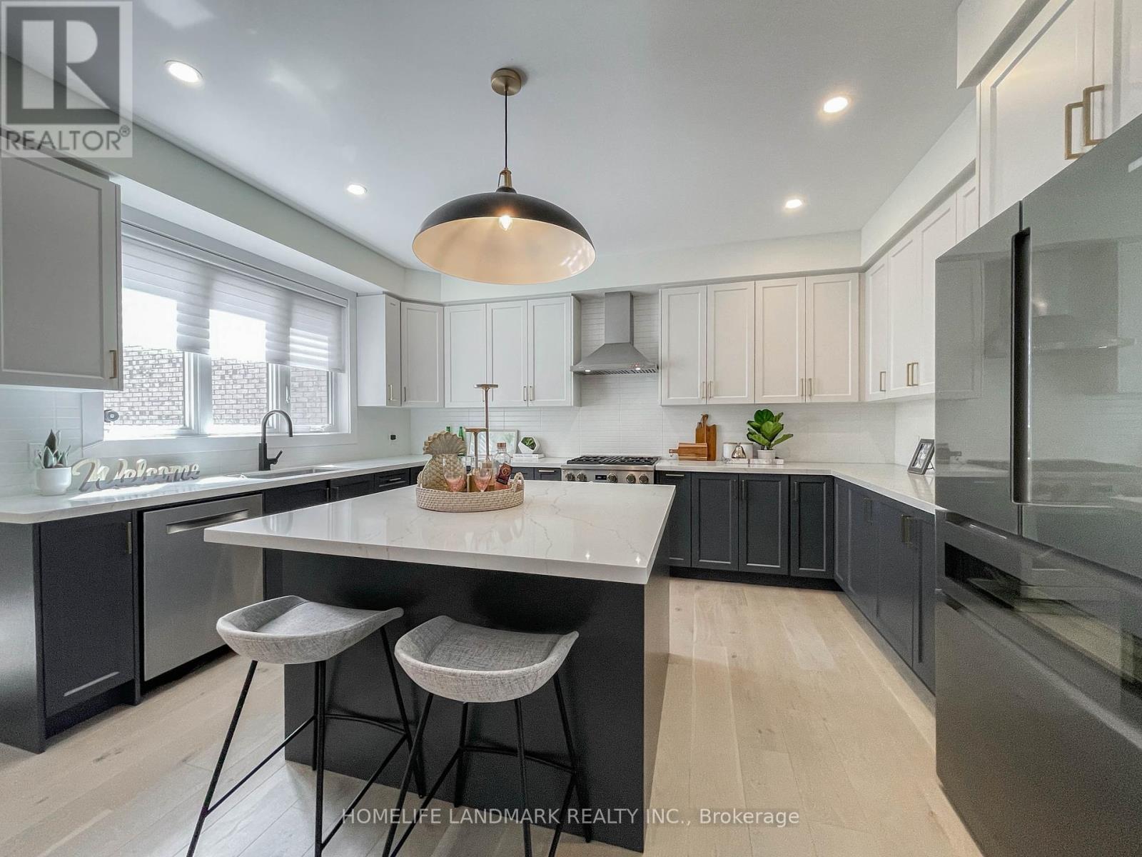 Photo 6 of 5 Parkstone Road, Markham ON