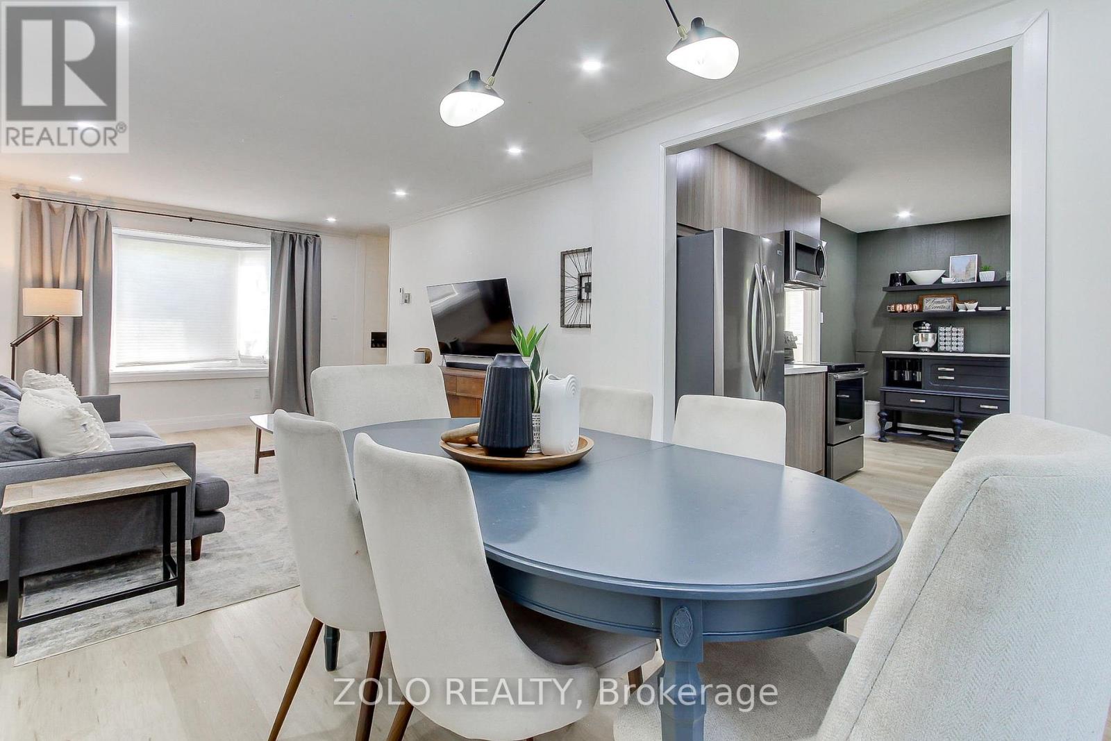 Photo 12 of 388 Terry Drive, Newmarket ON
