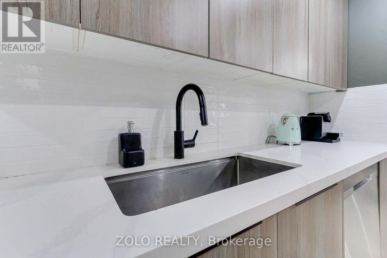 Photo 10 of 388 Terry Drive, Newmarket ON
