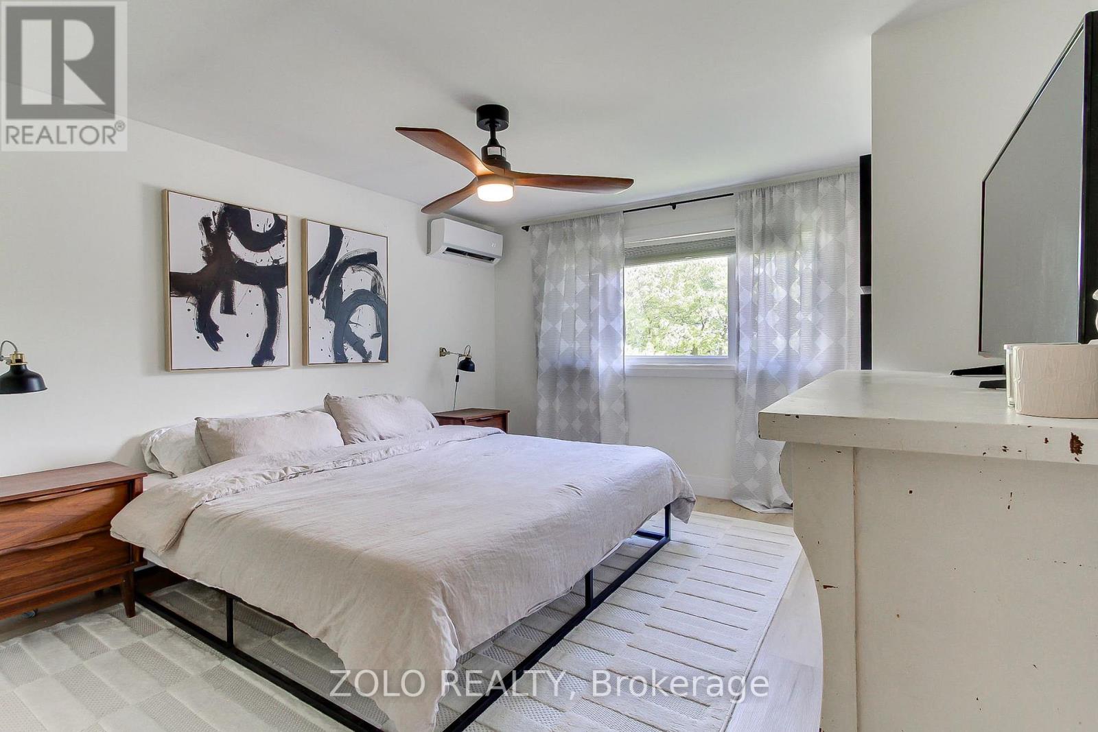 Photo 11 of 388 Terry Drive, Newmarket ON