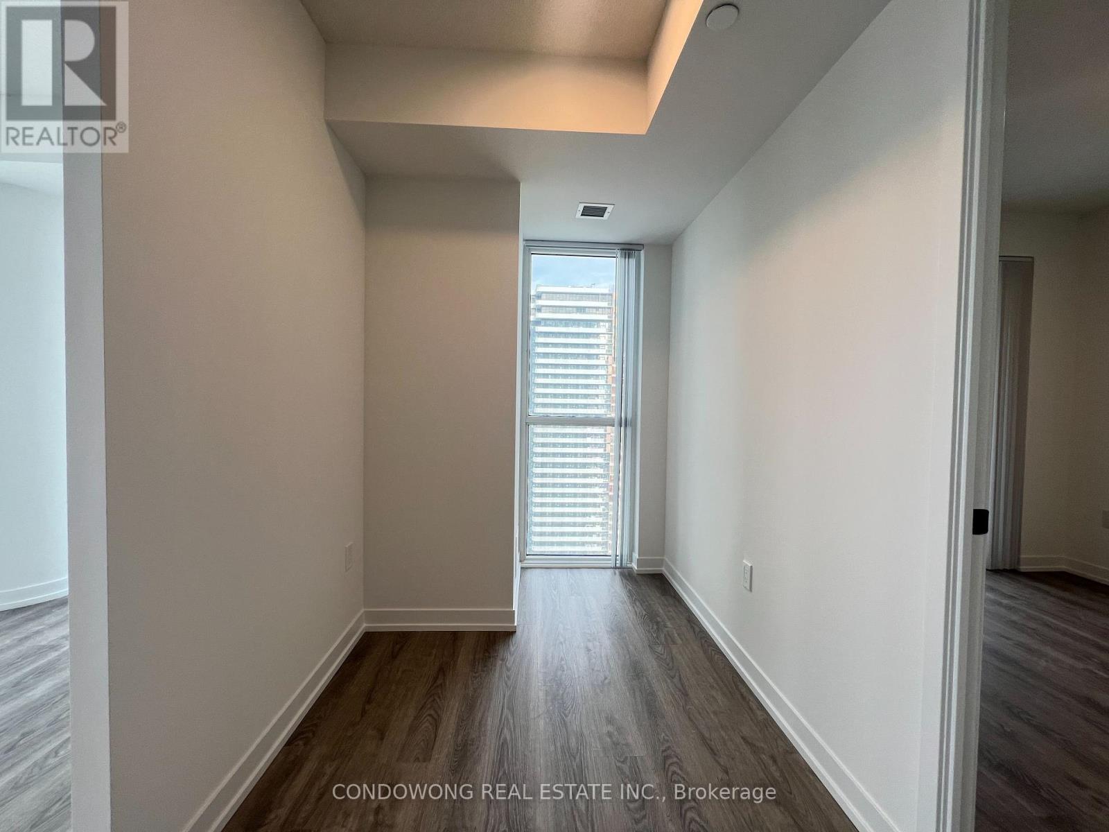 Photo 20 of 4015 195 Commerce Street, Vaughan ON