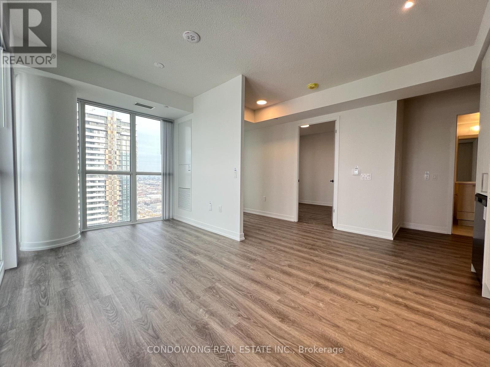 Photo 1 of 4015 195 Commerce Street, Vaughan ON