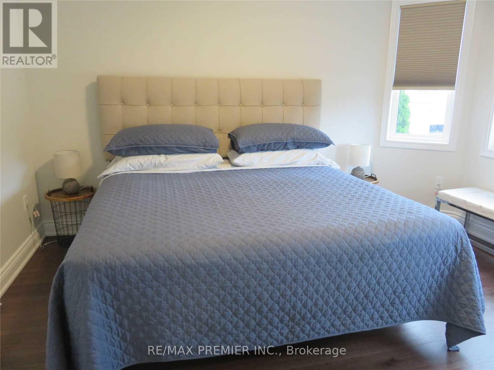 Photo 26 of 2 Grace Crescent, Barrie ON