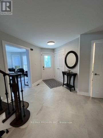 Photo 7 of 2 Grace Crescent, Barrie ON