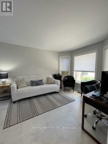 Photo 22 of 2 Grace Crescent, Barrie ON