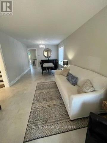 Photo 2 of 2 Grace Crescent, Barrie ON