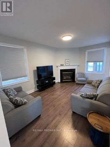 Photo 21 of 2 Grace Crescent, Barrie ON